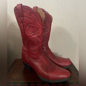 Ariat Red leather cowboy boots women’s 9